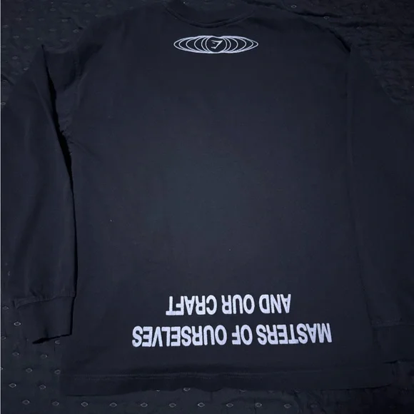 Gymshark Black Long Sleeve Tee with White Graphic - Picture 3 of 3